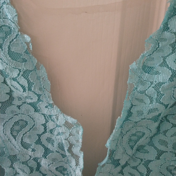 Dress - Picture 3 of 6